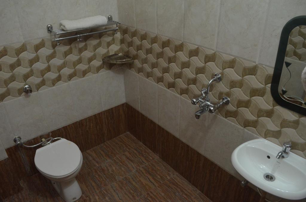 Assi River Guest House Varanasi Room photo